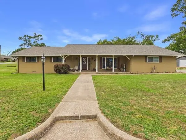 409 N Elm Street, Frankston, TX 75763