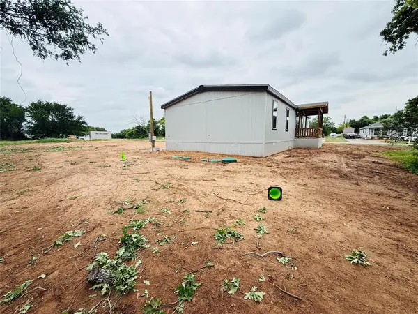 5900 Arrowhead Drive, Granbury, TX 76048