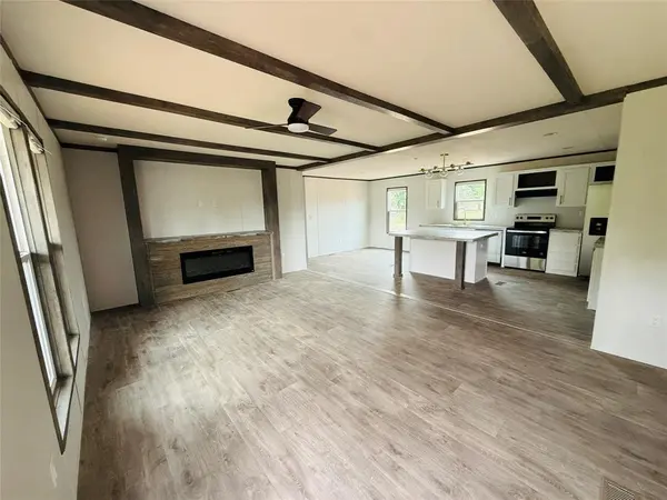 5900 Arrowhead Drive, Granbury, TX 76048