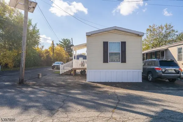 225 Albert St, Lodi Boro, NJ 07644