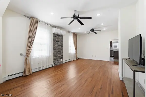 1216 Ringwood Ave, Wanaque Boro, NJ 07420