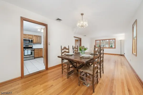 28 Park St, West Caldwell Twp., NJ 07006