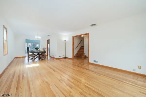 28 Park St, West Caldwell Twp., NJ 07006