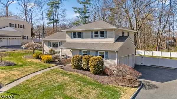 15 Stuckler Ln, Wayne Twp., NJ 07470