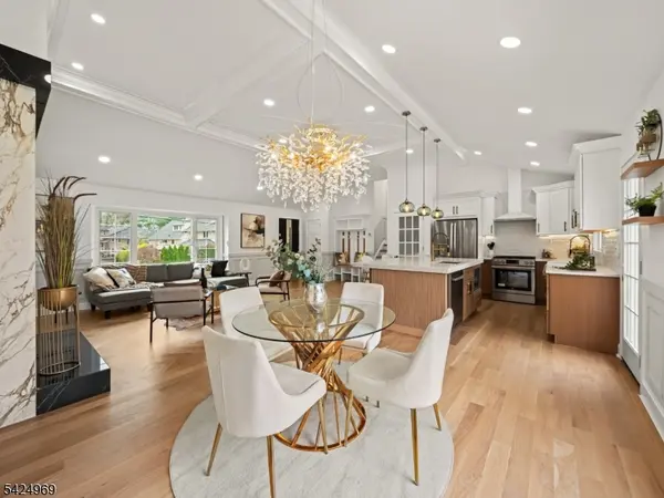 22-35 Radburn Rd, Fair Lawn Boro, NJ 07410