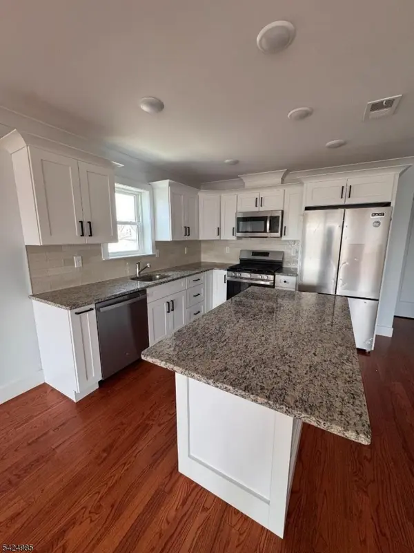 123 E Jersey St #2, Elizabeth City, NJ 07206