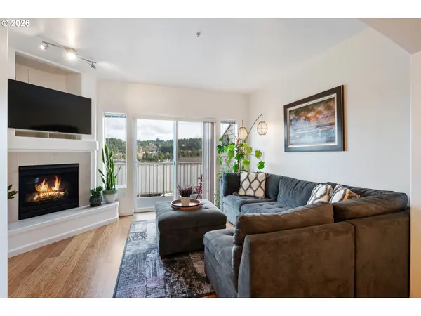 15465 SW SPARROW LOOP #102, Beaverton, OR 97007