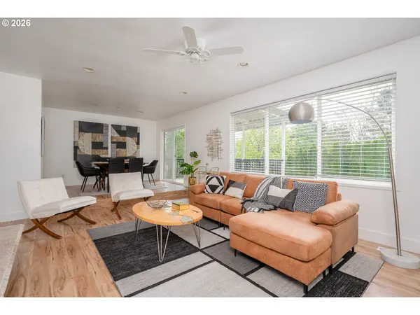 11835 SE VALLEY VIEW TER, Happy Valley, OR 97086