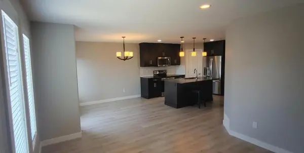 518 Devonia RD W #Main, Lethbridge, AB T1J 5J7