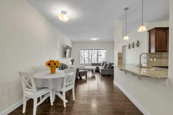 4 Kingsland Close SE #2215, Airdrie, AB T4A 0J3