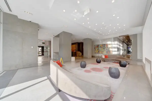 88 Sheppard AVE E #1704, Toronto C14, ON M2N 6Y2