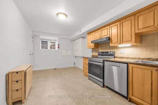 213 Major ST #LOWER, Toronto C01, ON M5S 2L4