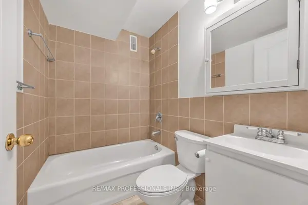 213 Major ST #LOWER, Toronto C01, ON M5S 2L4