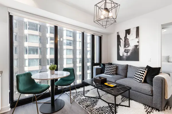 188 Cumberland ST #1913, Toronto C02, ON M5R 2G3