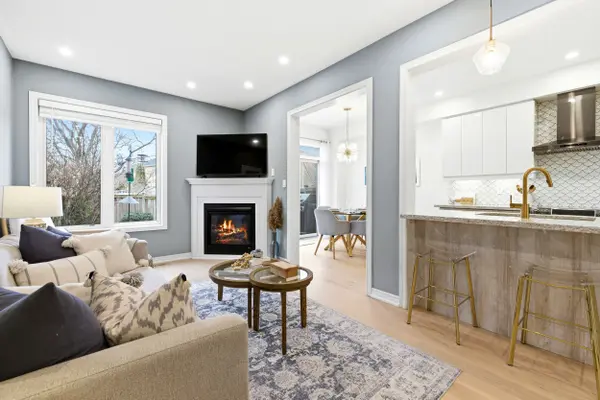 1911 Calvington DR, Pickering, ON L1V 0B3