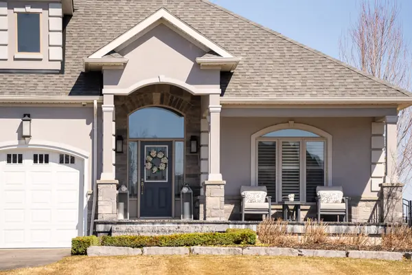 327 Sunnybrae AVE, Innisfil, ON L9S 0K9