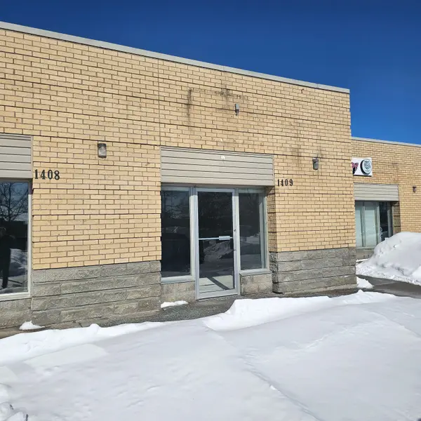 64 Cedar Pointe DR #1409, Barrie, ON L4N 5R7