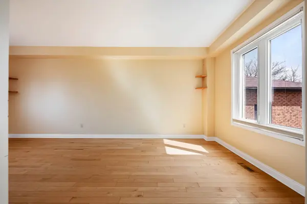 128 Courtney CRES, Orangeville, ON L9W 4S3