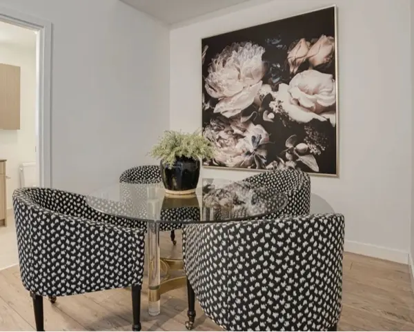 125 Bronte RD #A1006, Oakville, ON L6L 0H1