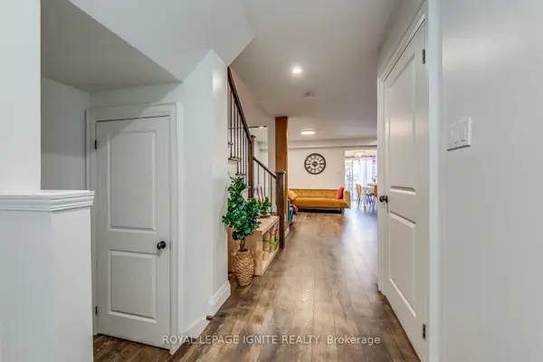 5637 Evelyn LN, Burlington, ON L7L 6X1