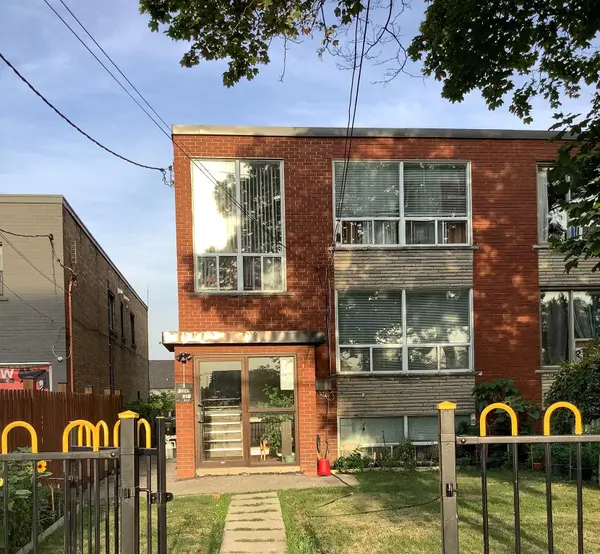 3602 Dufferin ST, Toronto W05, ON M6A 2T2