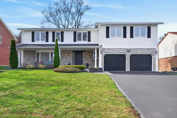 1235 Appleford LN, Burlington, ON L7P 3M1