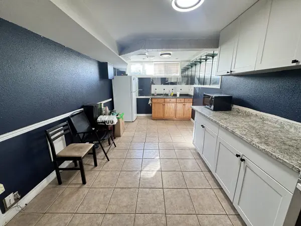 59 Colin CRES #Basement, Hamilton, ON L9A 5H8