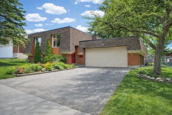 42 Culpepper DR, Waterloo, ON N2L 5L1