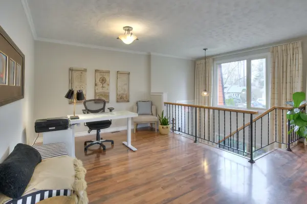 42 Culpepper DR, Waterloo, ON N2L 5L1