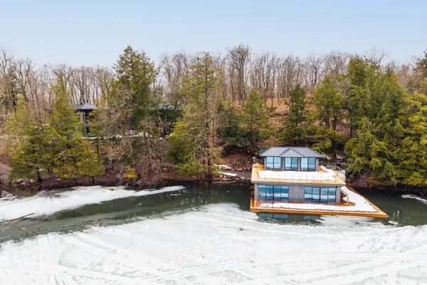 1013 Hall's RD #2, Muskoka Lakes, ON P0B 1J0