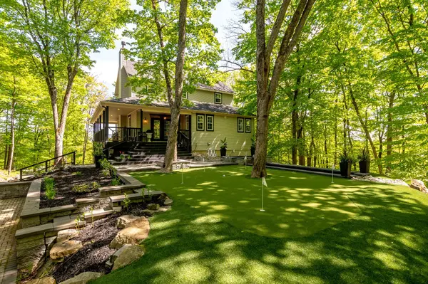 39 Deerfoot TRL, Huntsville, ON P1H 0A6