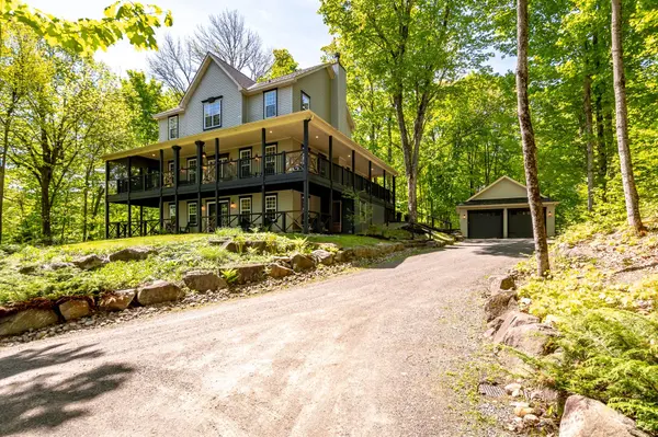 39 Deerfoot TRL, Huntsville, ON P1H 0A6