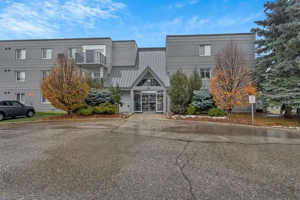 163 FERGUSON DR #302, Woodstock, ON N4V 1B1