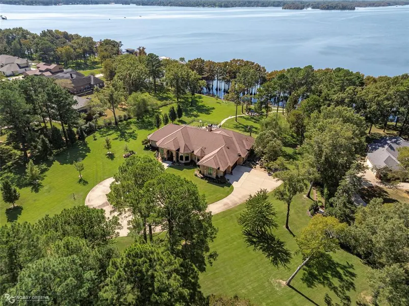 2002 N Cross Drive, Shreveport, LA 71107