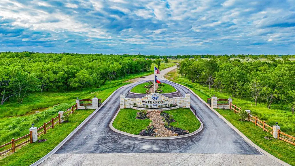 Lot 132 Waterfront Club, Corsicana, TX 75110