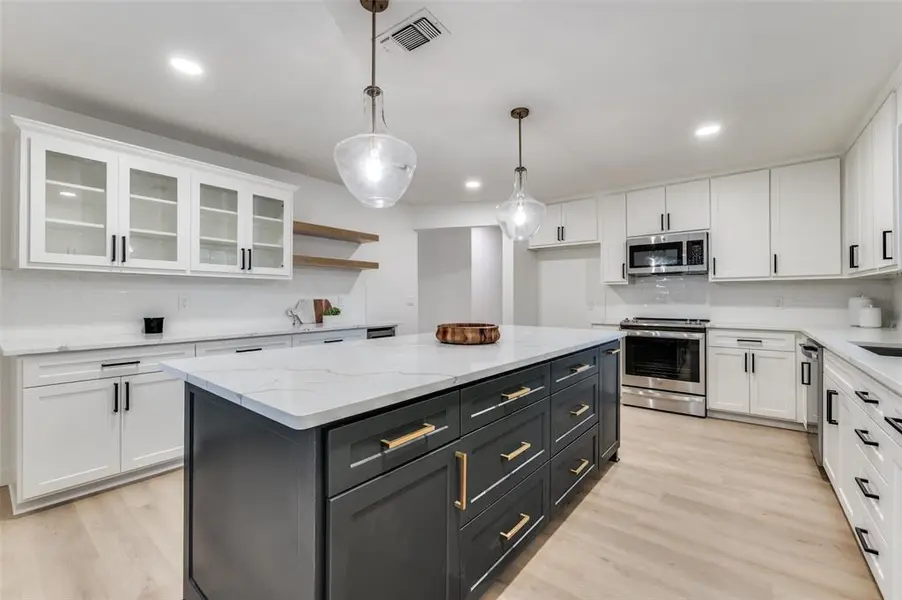 2601 Red Oak Lane, Plano, TX 75075