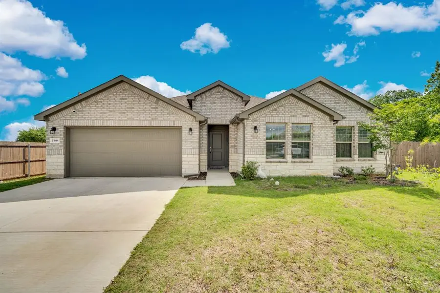 500 Jolie Court, Joshua, TX 76058