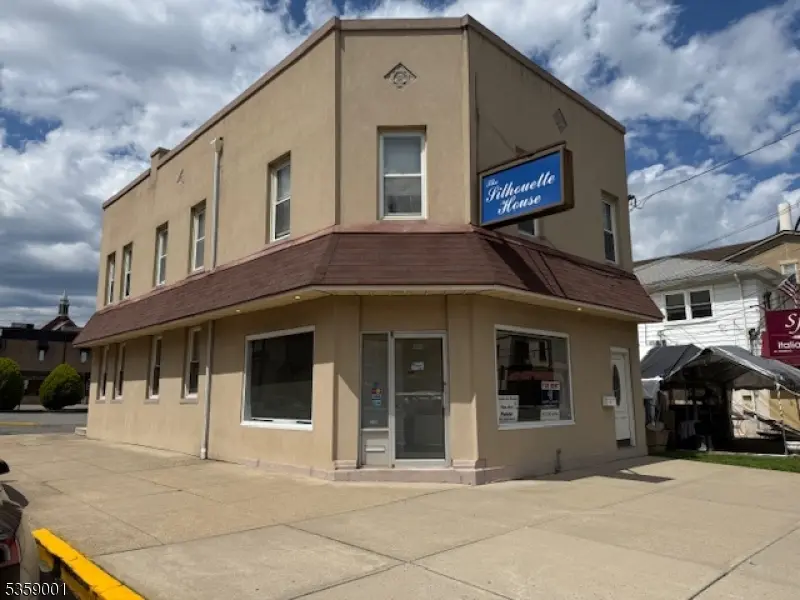 335 Union Blvd, Totowa Boro, NJ 07512