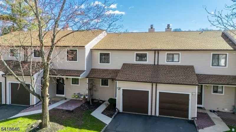 5 Lily Ct, Edison Twp., NJ 08820