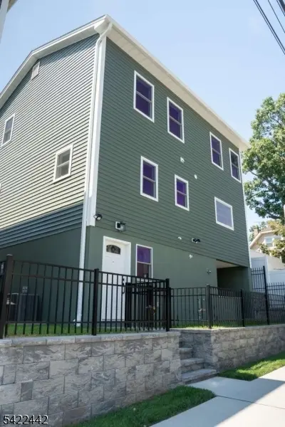 376 5Th Ave, Paterson City, NJ 07514