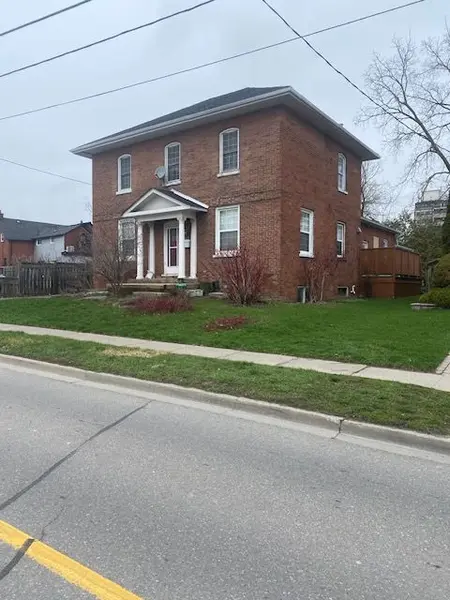 102 Queen ST, Clarington, ON L1C 1M6