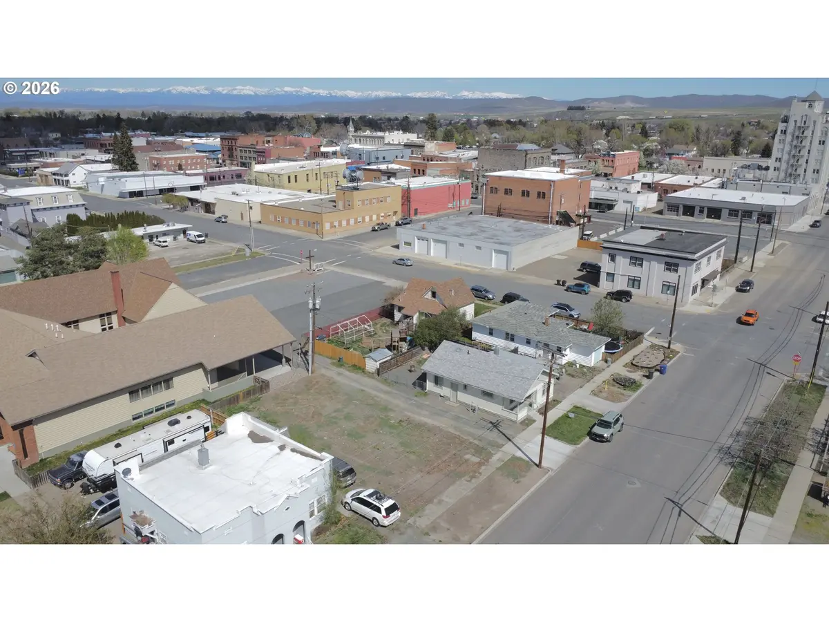 2128 Auburn AVE, Baker City, OR 97814