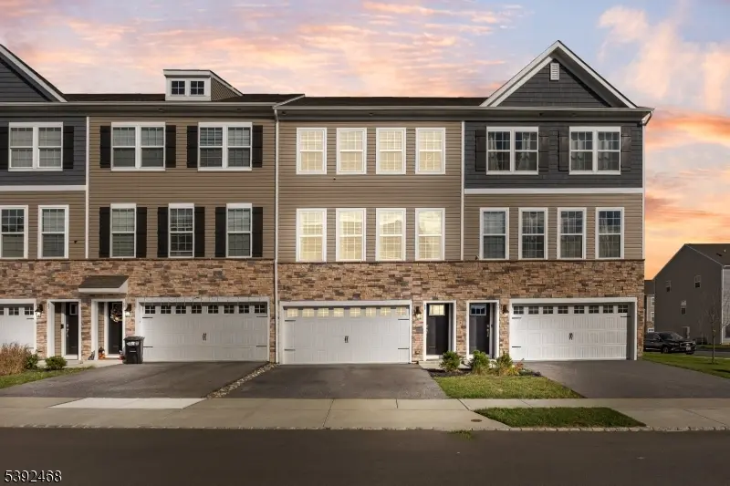 69 Sister's Farmstead Rd, Mount Laurel Twp., NJ 08054