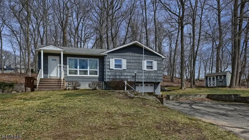 96 Lions Head Dr, Wayne Twp., NJ 07470