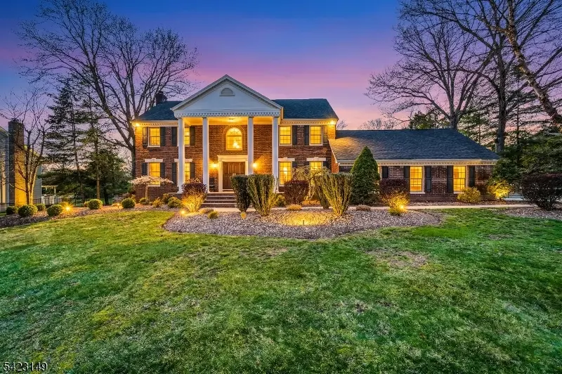 7 Jean Ct, Old Tappan Boro, NJ 07675