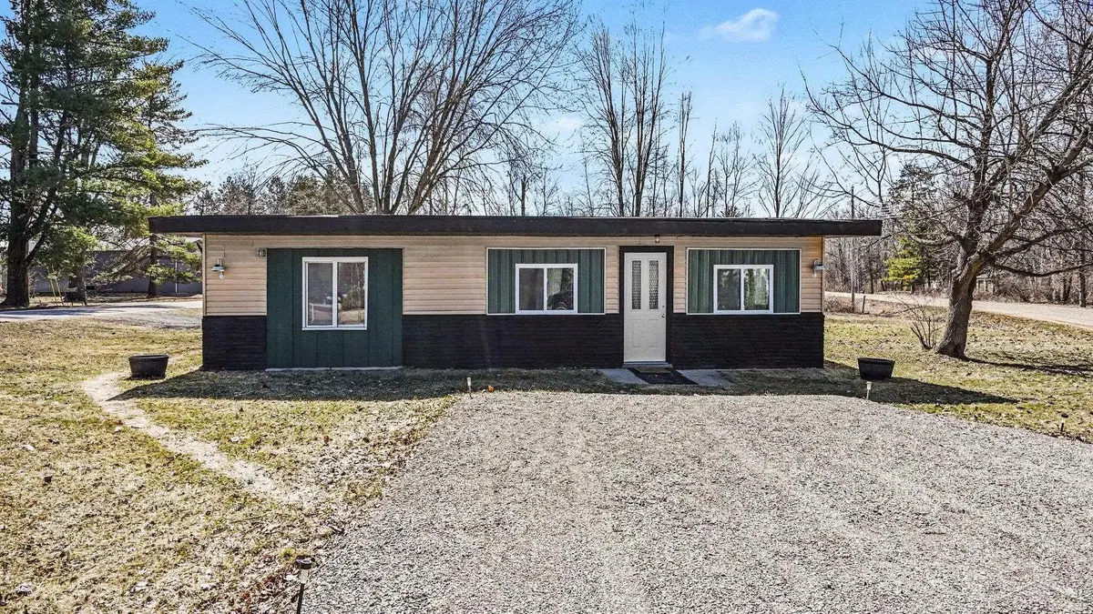 4042 S Oak DR, Billings Twp, MI 48612