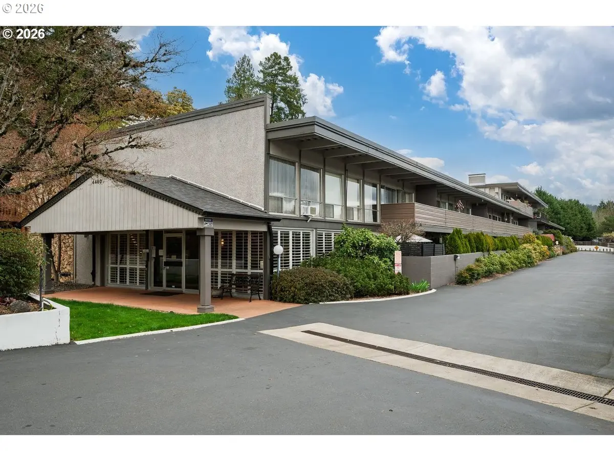 4460 SW SCHOLLS FERRY RD #6A, Portland, OR 97225