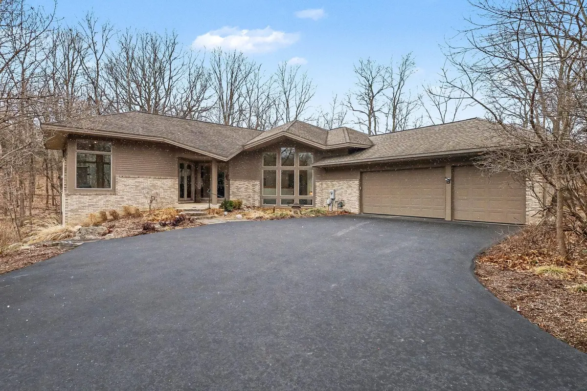 5583 Great Hawk CIR, Superior Twp, MI 48105