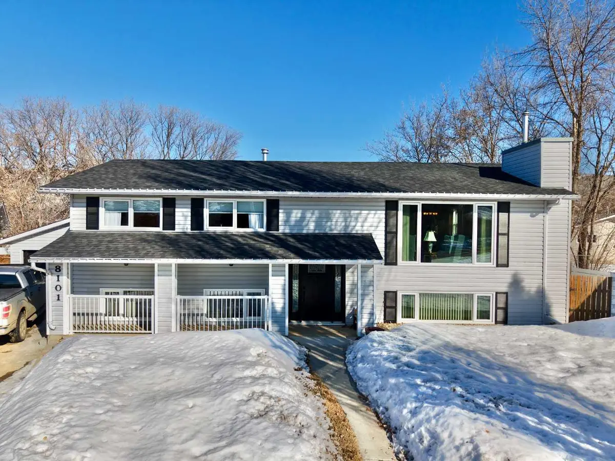 8101 95 ST, Peace River, AB T8S 1E8