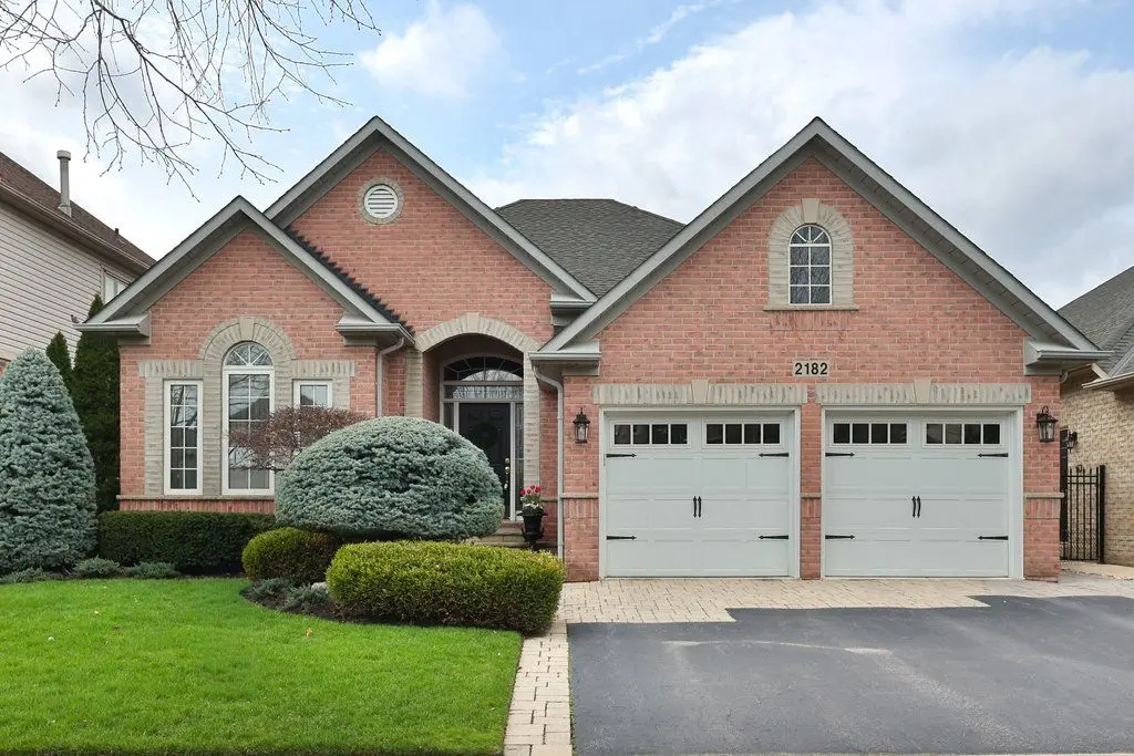 2182 Turnberry RD, Burlington, ON L7M 4P9